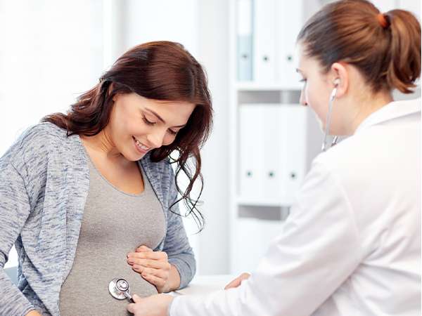 doctor checkup for pregnant women